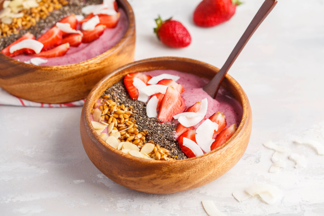Monin Aardbei Smoothie Bowl Sherlocks Place Rotterdam 